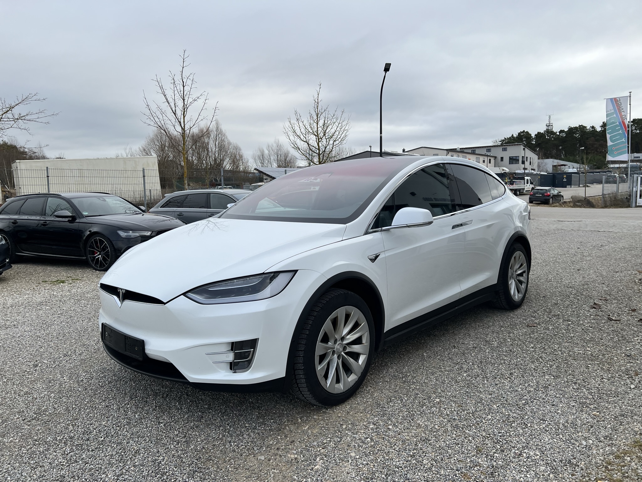 Tesla Model X Gebrauchtwagen Kaufen
