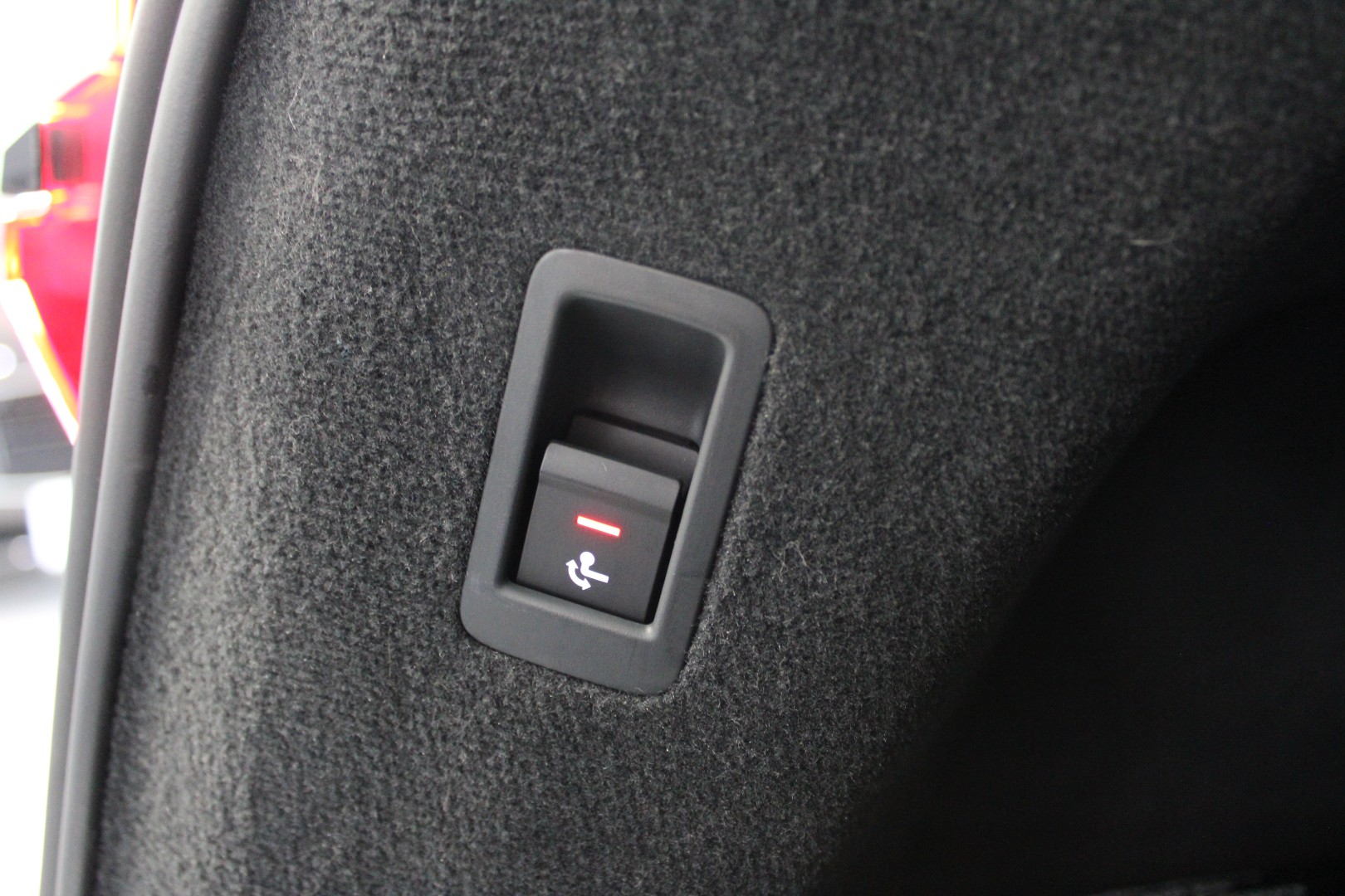 Daumennagel 12 - Audi A6 Avant 40 TDI quattro sport Black-Optik