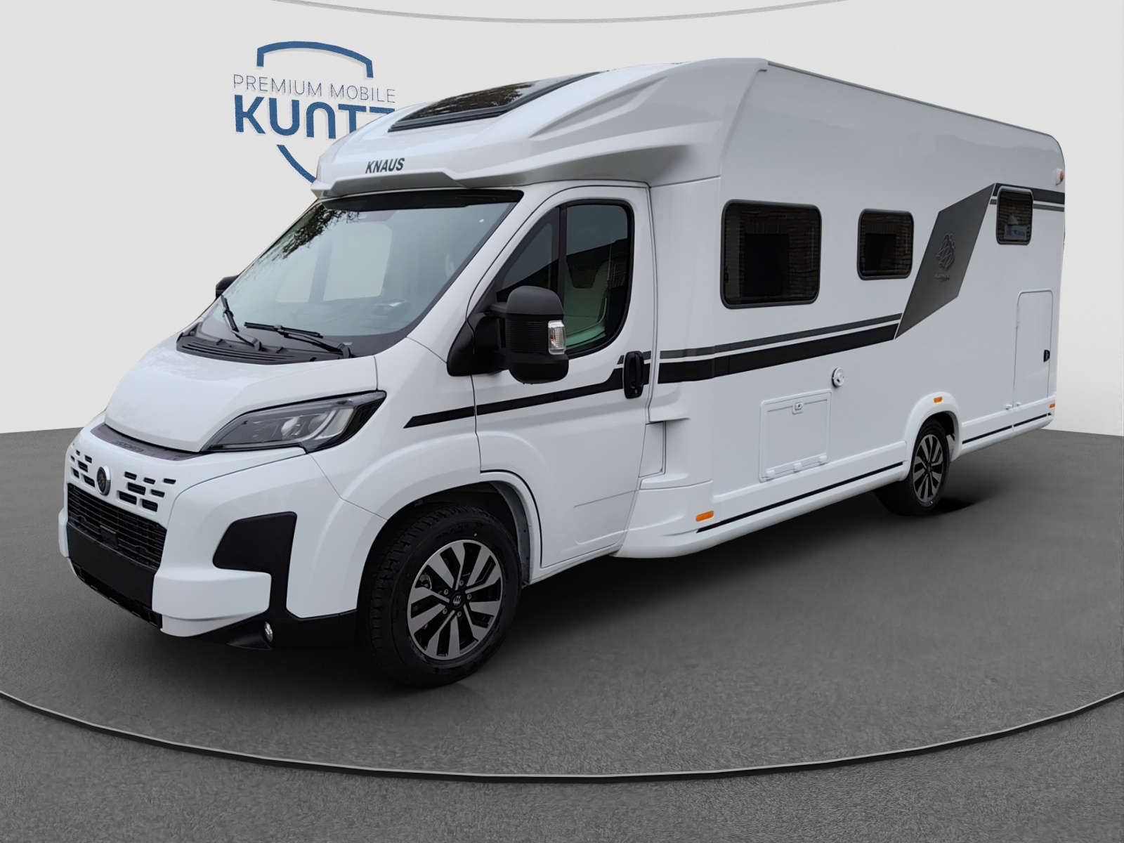 Knaus L!VE WAVE Year-old for sale