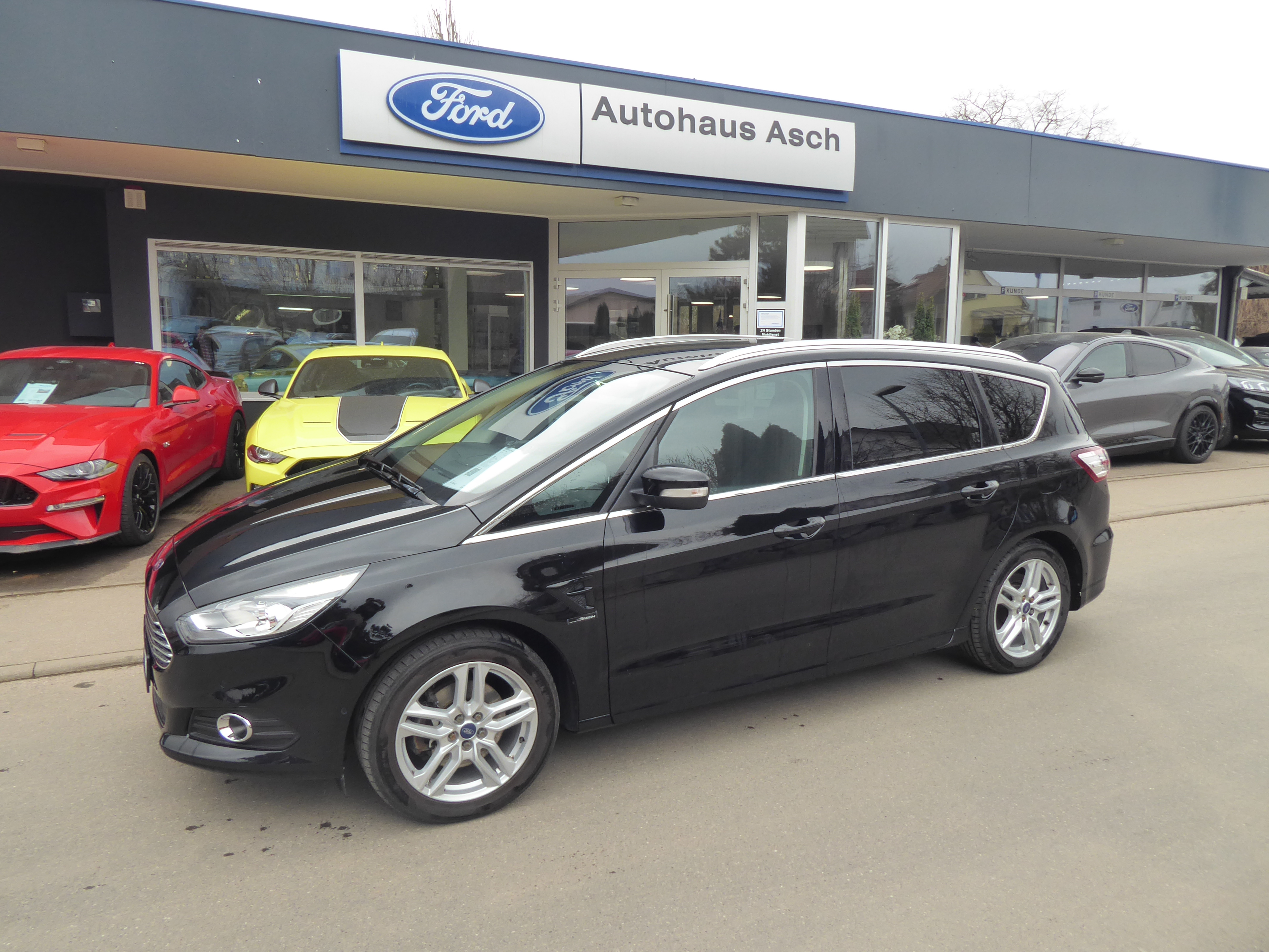 Ford S-Max Gebrauchtwagen Kaufen