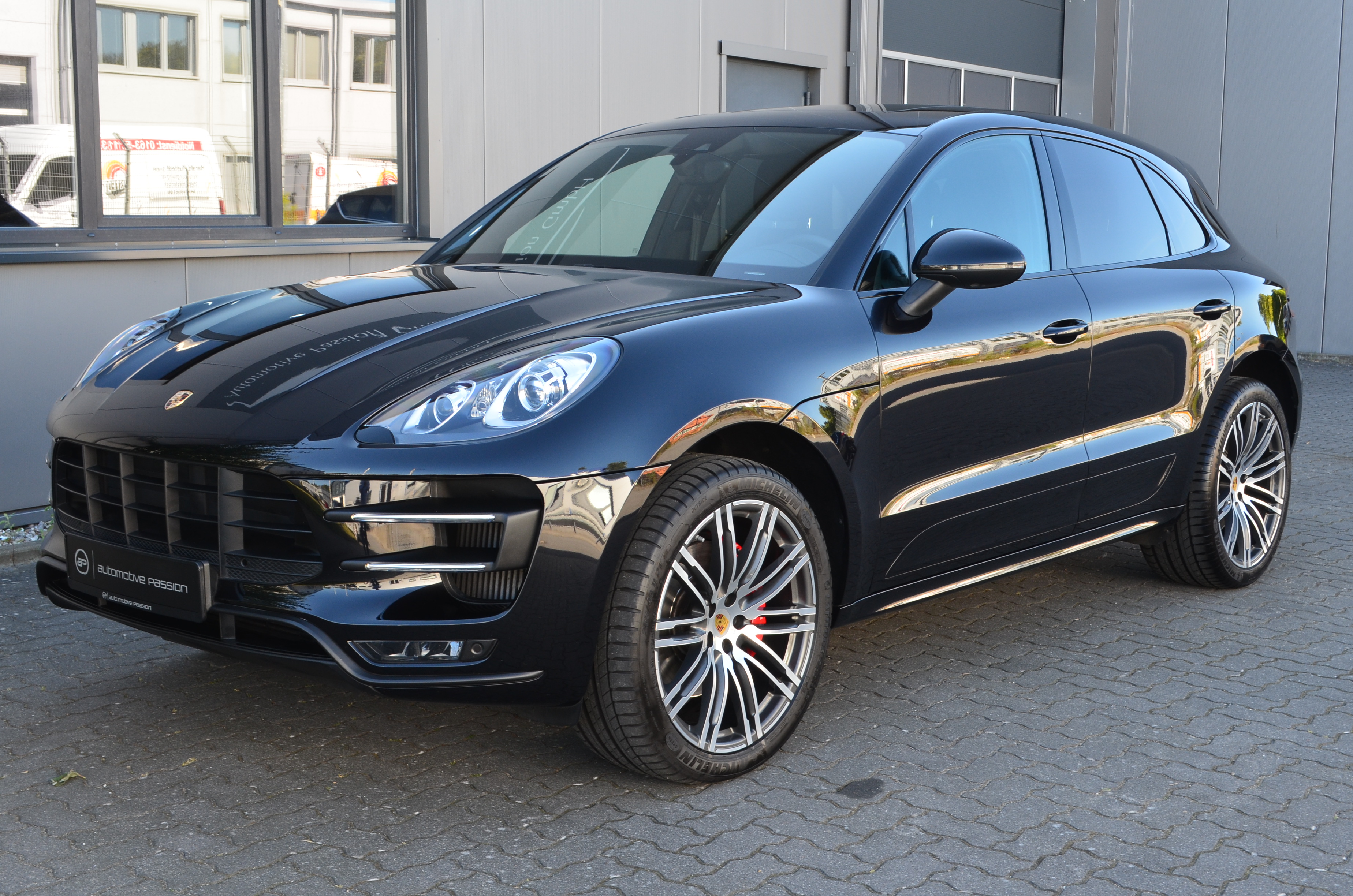 Porsche Macan Turbo  PZ SH Luftfederung Garantie 11.2025 Gebrauchtwagen Kaufen | EZ 06/2014 | Preis 45.890 €