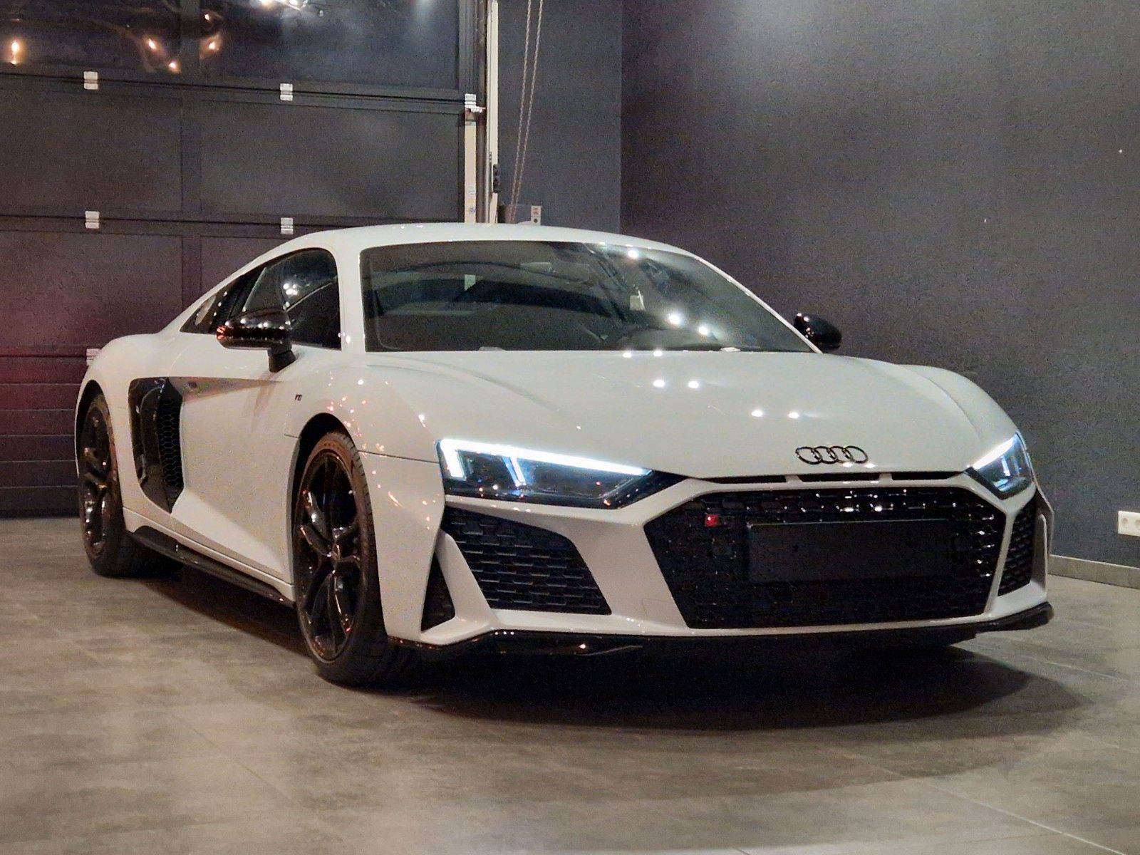 Audi R8 Year-old for sale