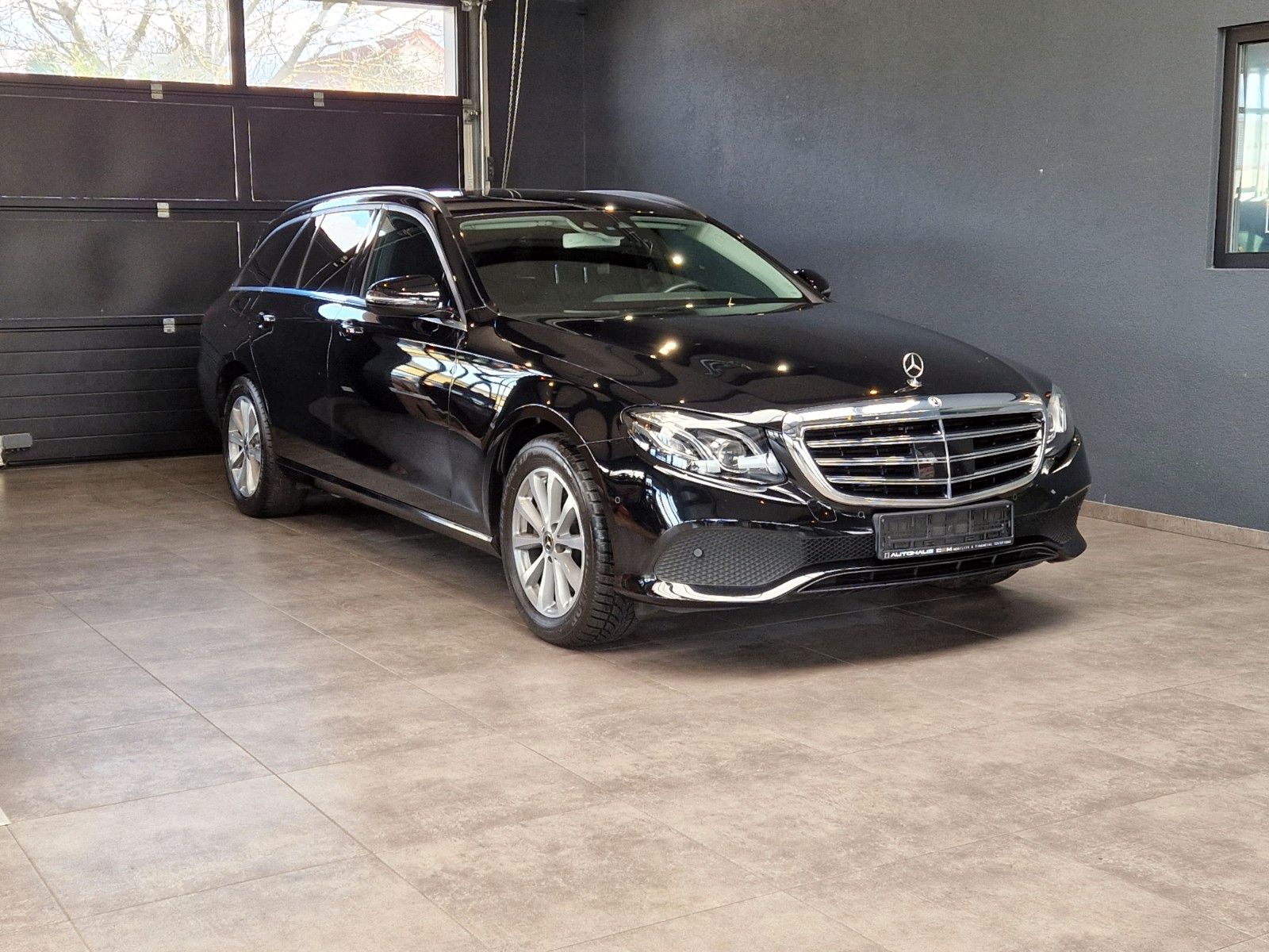 Mercedes-Benz E 200 Used vehicle for sale